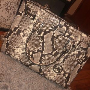 Micheal Kors handbag